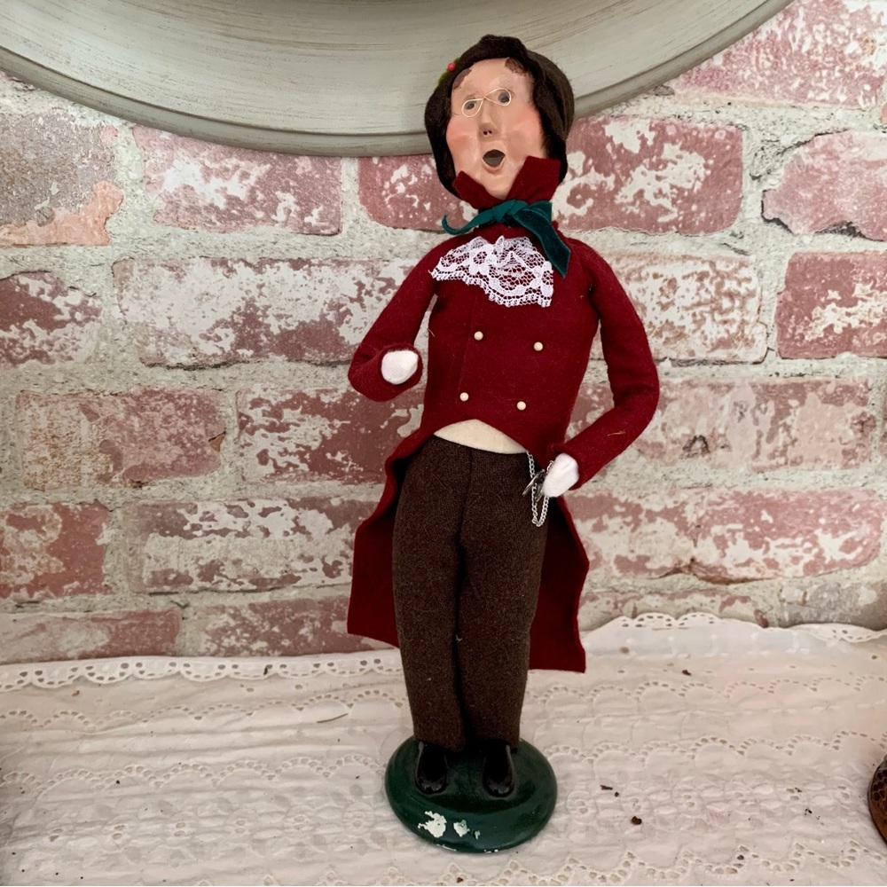 BYERS' CHOICE Caroler Figurine Doll Victorian Adult Pocket Watch Glasses 2002